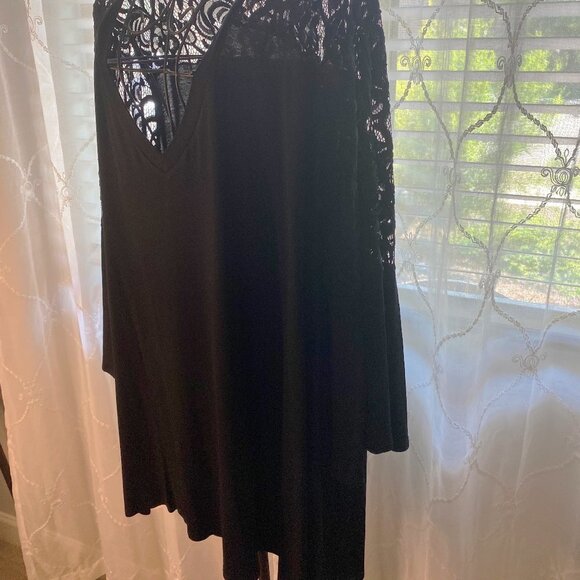 Cyrus black lace top - Picture 2 of 5